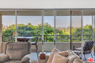 4337 Marina City Dr in Marina Del Rey, CA - Building Photo - Building Photo