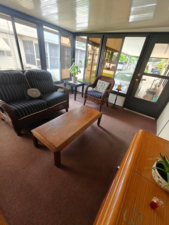 1002 51st Avenue Plaza W in Bradenton, FL - Building Photo - Building Photo