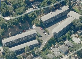 Sherwood Oaks Apartments in Fairfax, CA - Building Photo