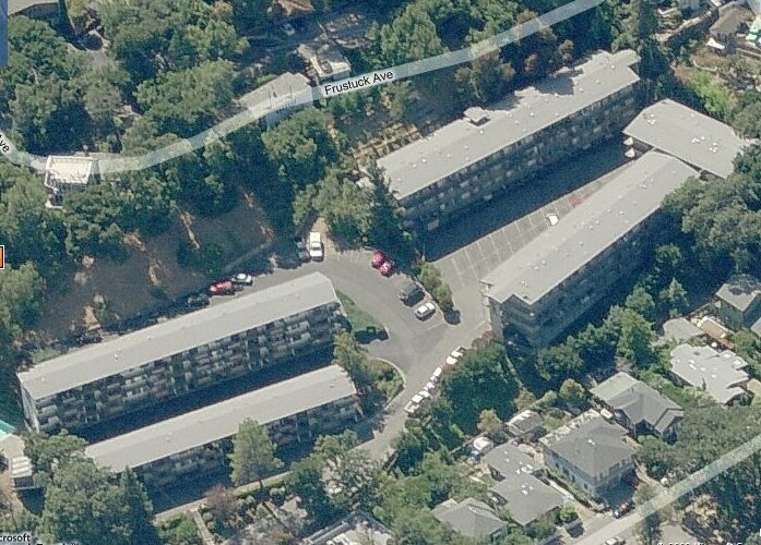 Sherwood Oaks Apartments in Fairfax, CA - Foto de edificio