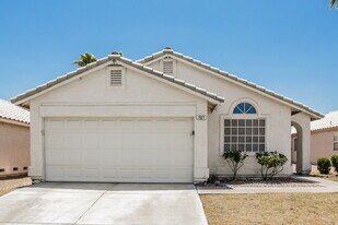 7021 Overhill Ave in Las Vegas, NV - Building Photo