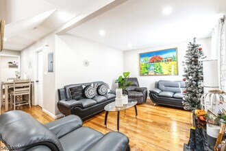 604 N 8th St in Newark, NJ - Building Photo - Building Photo