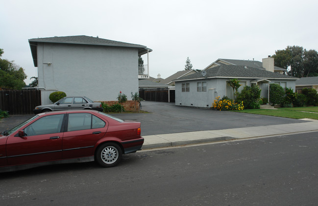 1068 Bonita Ave in Mountain View, CA - Building Photo - Building Photo