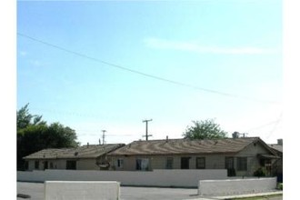 235 Virginia St in San Bernardino, CA - Foto de edificio - Building Photo