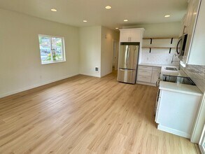 6238 SE Harney St in Portland, OR - Building Photo - Building Photo