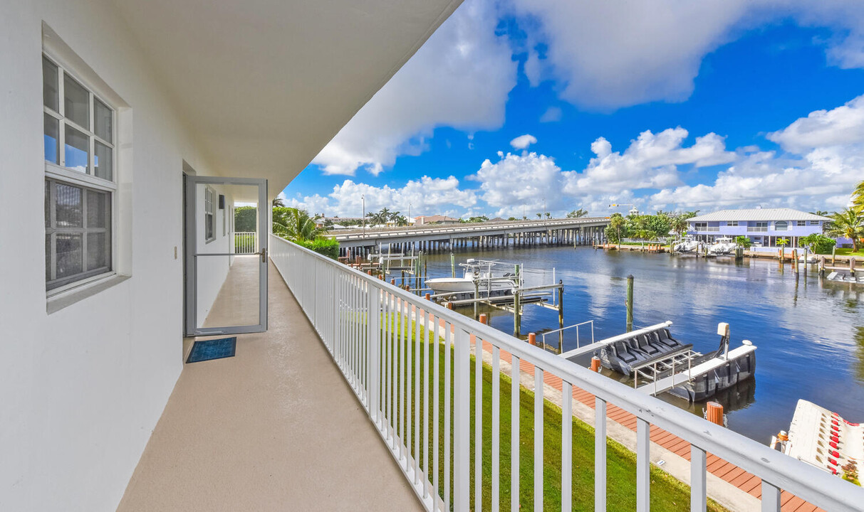 1700 S Ocean Blvd in Delray Beach, FL - Building Photo