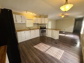 1463 Paris Hwy 54 in Dresden, TN - Building Photo - Building Photo