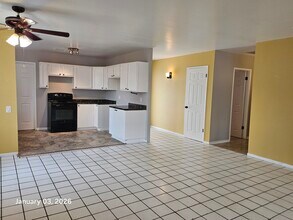 42405 Iowa st, Unit 42405 Iowa St. #1 in Palm Desert, CA - Building Photo - Building Photo