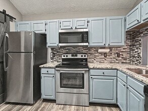 8503 Wood Arbor in San Antonio, TX - Building Photo - Building Photo