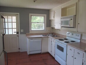 1047 Irving St in Winston-Salem, NC - Building Photo - Building Photo