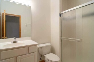 922 W Chesterfield Ct in Palatine, IL - Foto de edificio - Building Photo