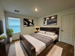 109 Little Sparklers Lp in Hutto, TX - Building Photo - Building Photo