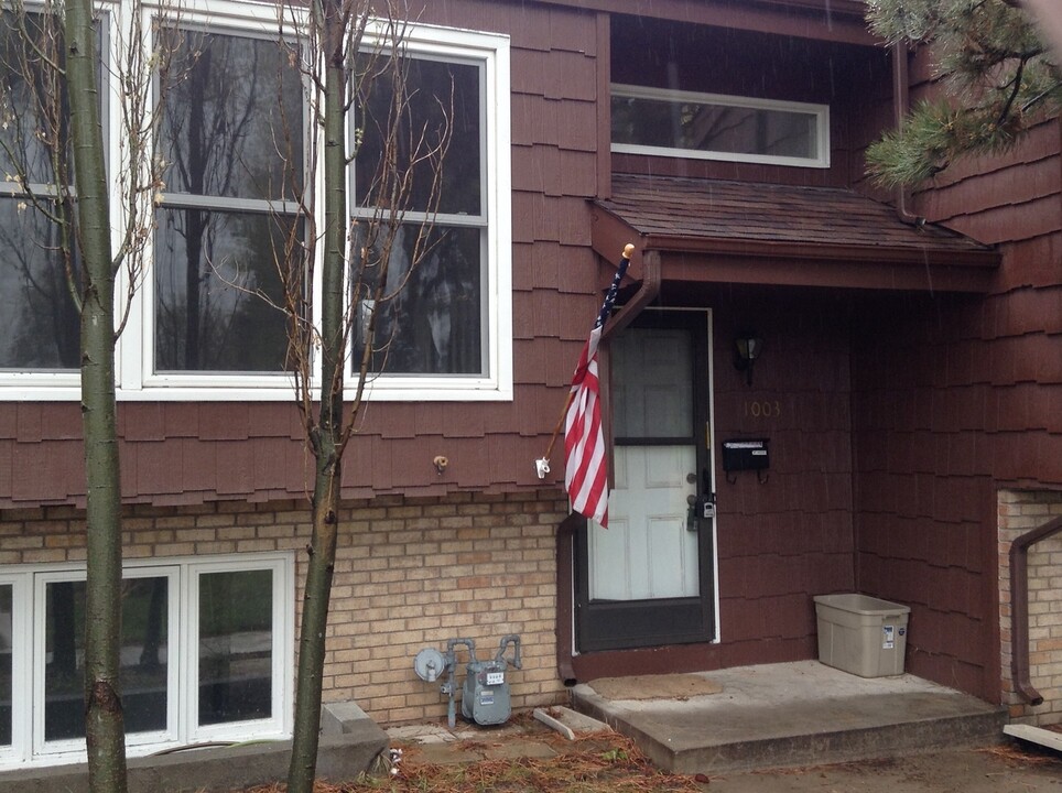 1003 Country Club Ave in Cheyenne, WY - Building Photo