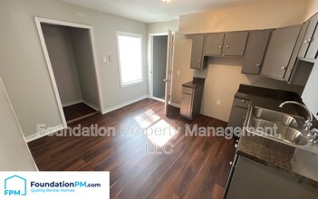 2303 Longstreet Dr in Memphis, TN - Building Photo - Building Photo