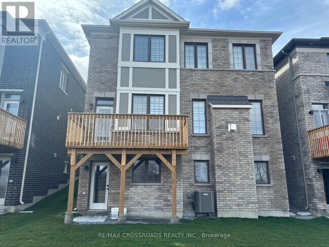 3265 Turnstone Blvd in Pickering, ON - Building Photo - Building Photo