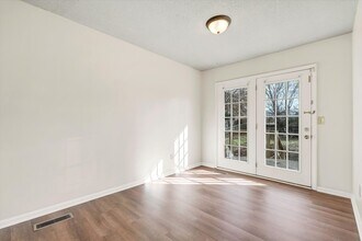 1304 Dupwe Dr in Jonesboro, AR - Building Photo - Building Photo