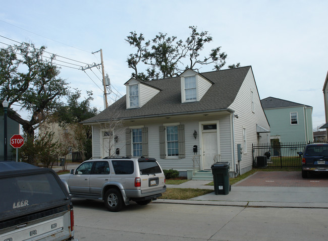 763 St Mary Dr in New Orleans, LA - Foto de edificio - Building Photo