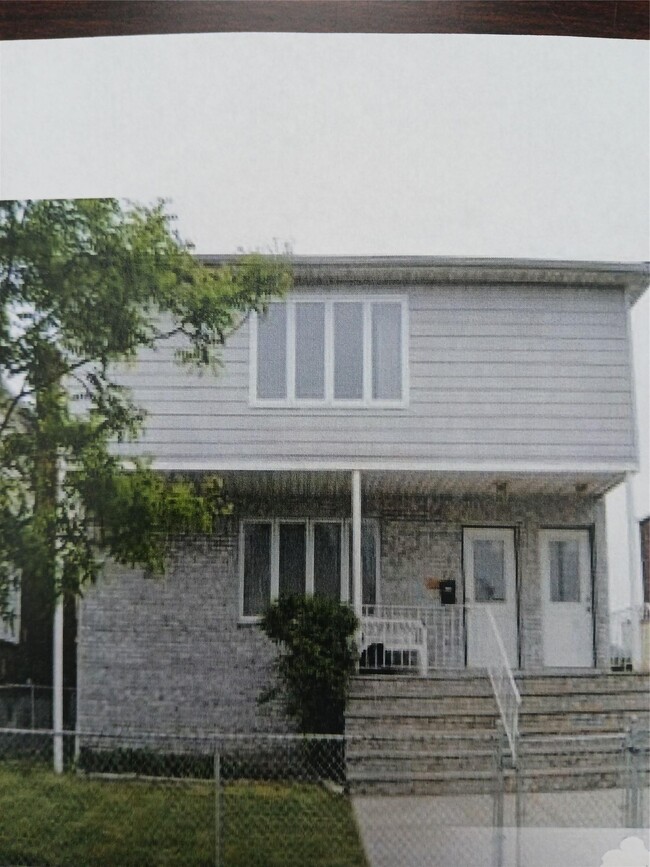 property at 145-71-145176 176th St