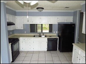 4 Willow Oak Loop in Maumelle, AR - Building Photo - Building Photo