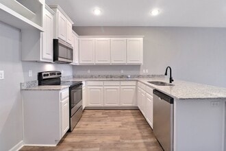 2925 Palatine Pl in Baton Rouge, LA - Building Photo - Building Photo