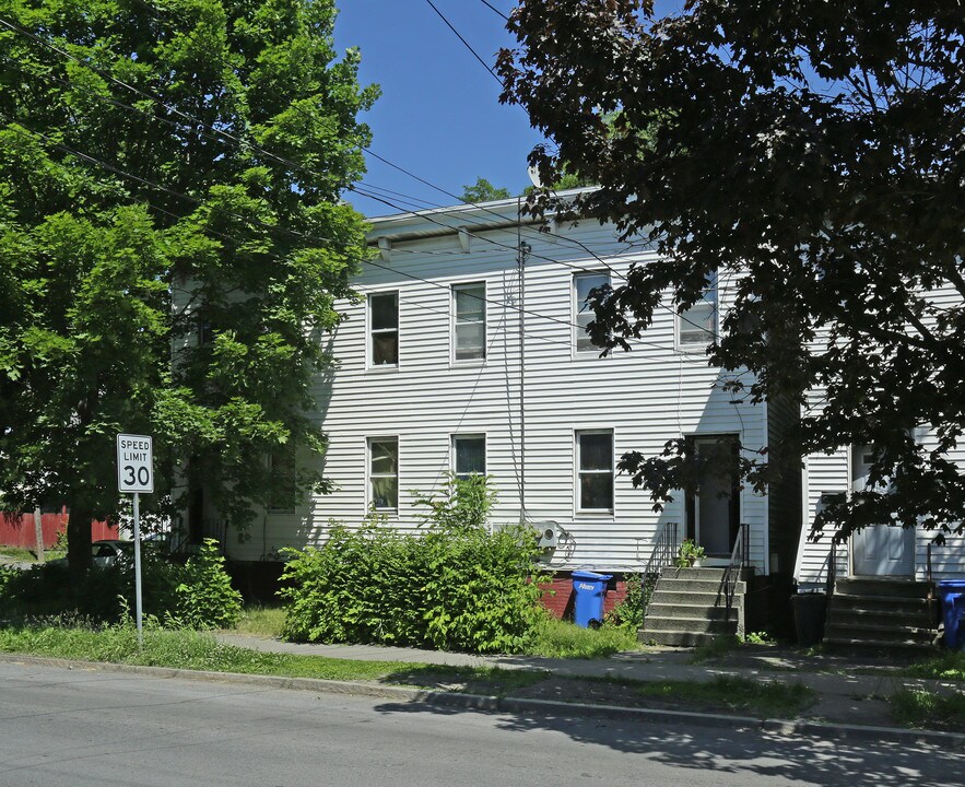 4 unit Multi-family in Albany, NY - Building Photo