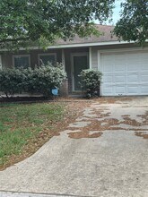 15823 Regal Trace Ln in Houston, TX - Building Photo - Building Photo