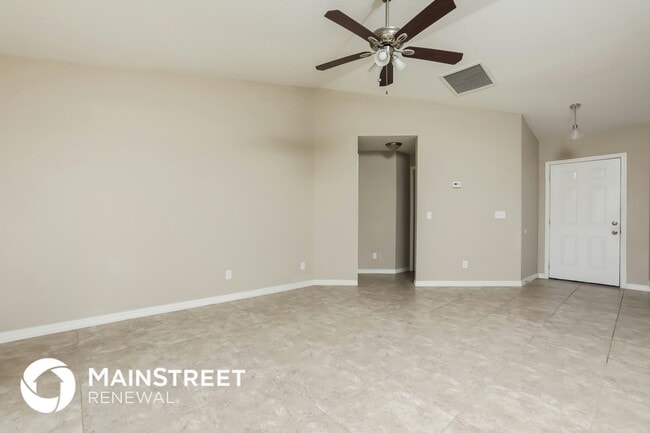 549 Antelope Dr in Deltona, FL - Foto de edificio - Building Photo