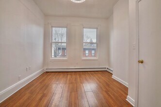 119 Zabriskie St in Jersey City, NJ - Building Photo - Building Photo