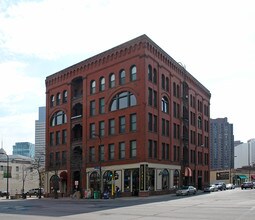1227 Hennepin Ave in Minneapolis, MN - Building Photo - Building Photo