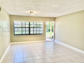 2608 Riverside Dr in Coral Springs, FL - Foto de edificio - Building Photo