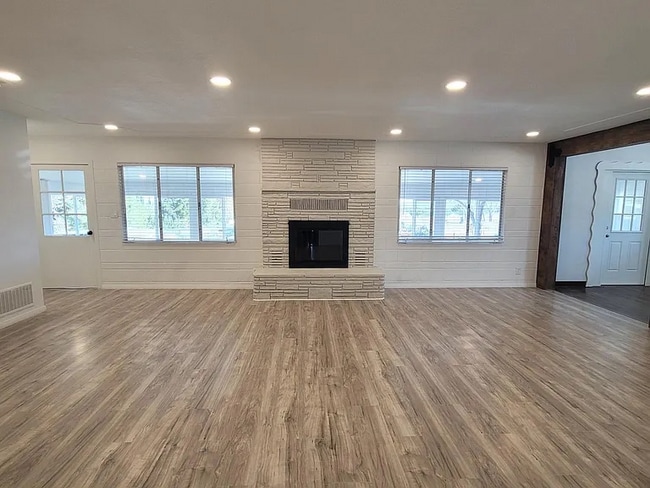 property at 36745 Vista Del Lago St