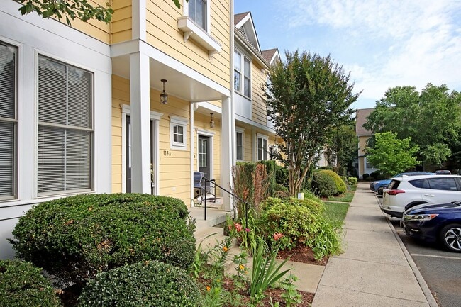113a Melbourne Park Circle in Charlottesville, VA - Building Photo - Building Photo