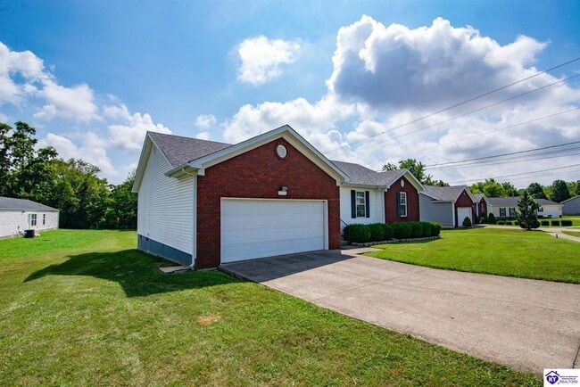 520 University Dr in Radcliff, KY - Building Photo - Building Photo