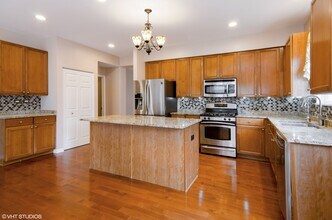 285 Seaton Ct in Lake Zurich, IL - Building Photo - Building Photo