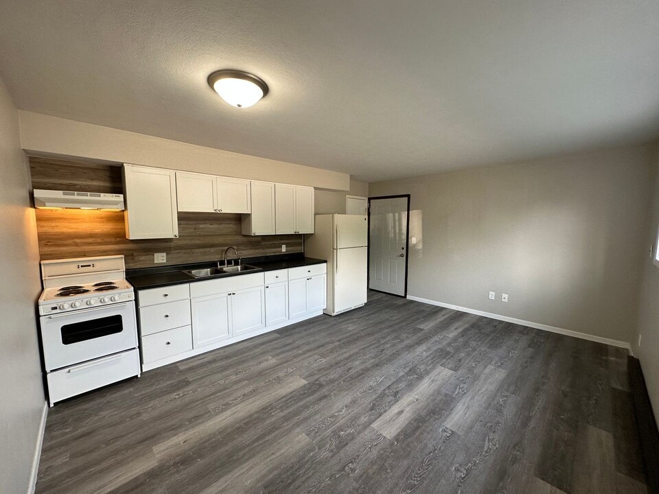 520 River Forest Rd-Unit -#3 in Evansdale, IA - Building Photo