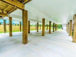 4620 N Railroad Ave in Hitchcock, TX - Building Photo - Building Photo