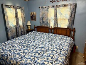 8 E Clam Cir in Port Isabel, TX - Building Photo - Building Photo