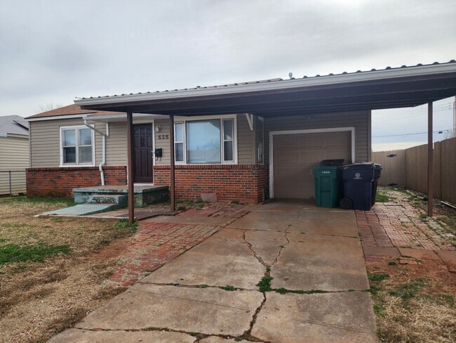 628 NE 34th St in Oklahoma City, OK - Building Photo - Building Photo