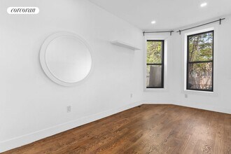 297 Hinsdale St in Brooklyn, NY - Building Photo - Building Photo