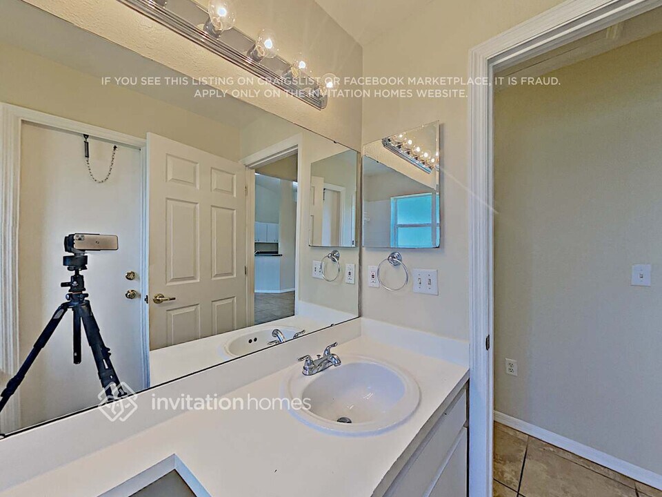 6259 Hampton Pointe Cir in Lakeland, FL - Building Photo