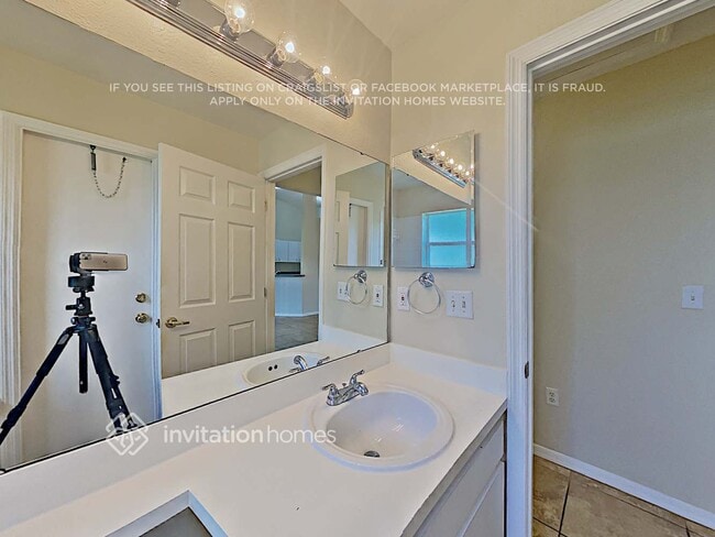 property at 6259 Hampton Pointe Cir
