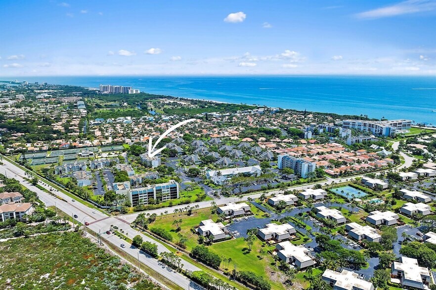 1605 S US Hwy 1, Unit V6-206 in Jupiter, FL - Building Photo