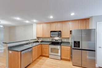 115 Noel Cove Cir, Unit 115 in Nashville, TN - Building Photo - Building Photo