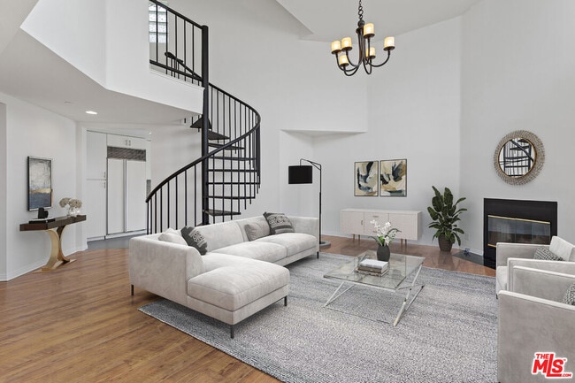 12000 Goshen Ave in Los Angeles, CA - Building Photo - Building Photo