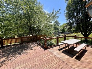 1317 E Sleepy Hollow Dr in Olathe, KS - Building Photo - Building Photo