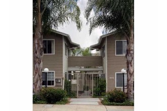 Carlsbad Sunset Senior Apartments in Carlsbad, CA - Building Photo - Building Photo