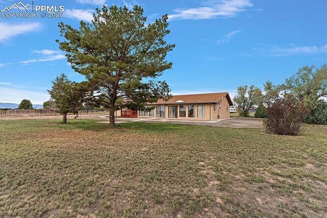 497 South Avenida Del Oro E in Pueblo West, CO - Building Photo - Building Photo