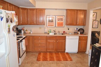 2000 Estella Dr in Manhattan, KS - Building Photo - Building Photo