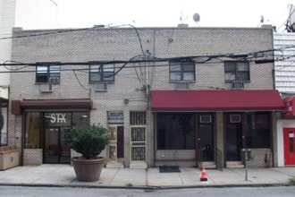 2406 Hoffman St in Bronx, NY - Building Photo - Building Photo