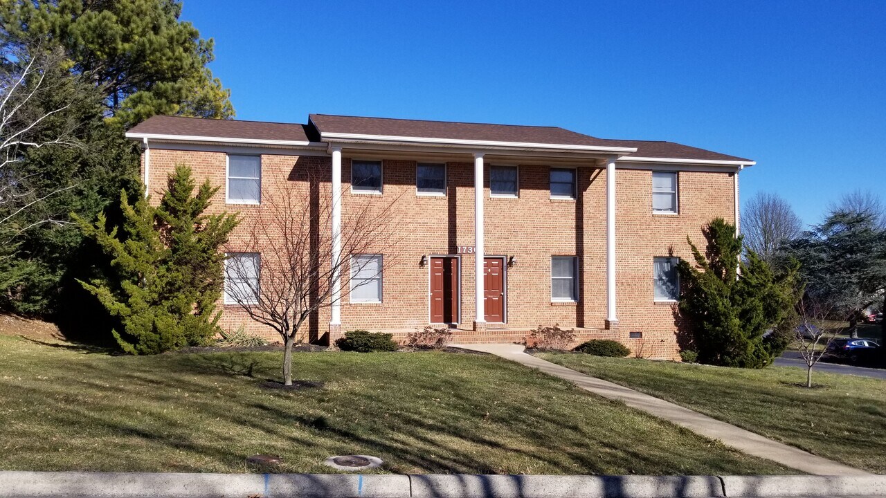 1730 College Ave, Unit Apt. D in Harrisonburg, VA - Building Photo